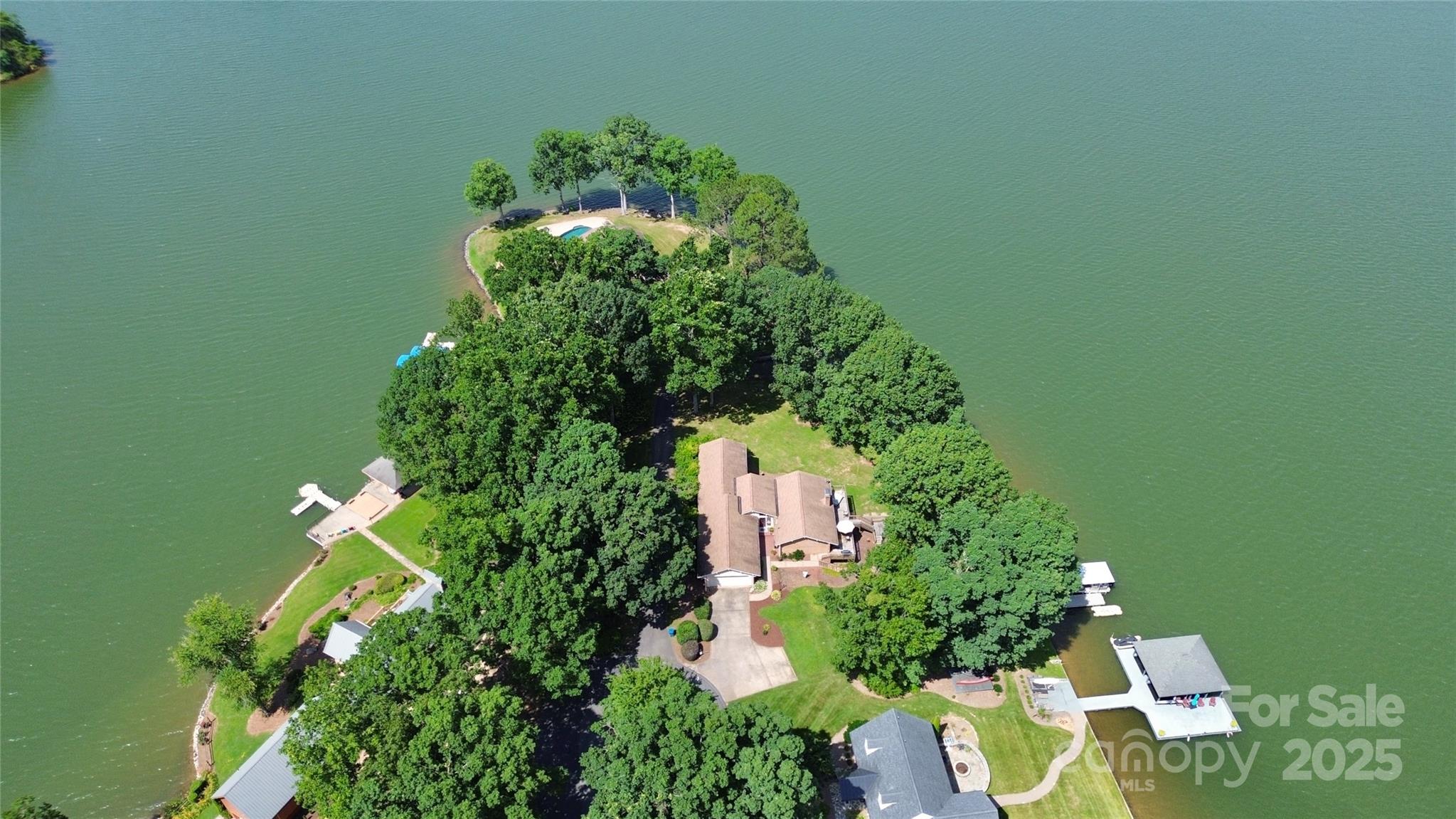 160 Quail Hollow Drive