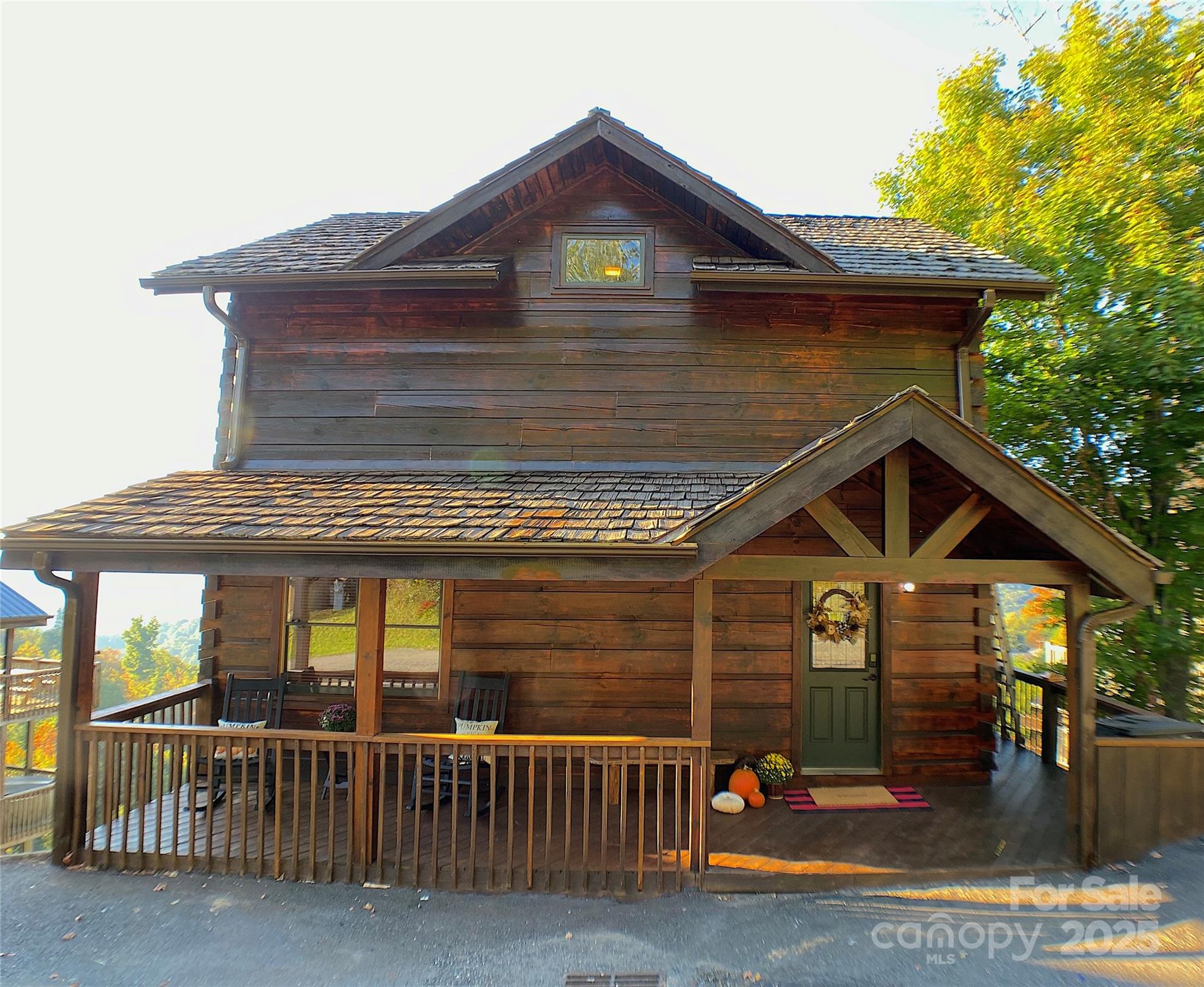 141 Scenic Wolf Drive