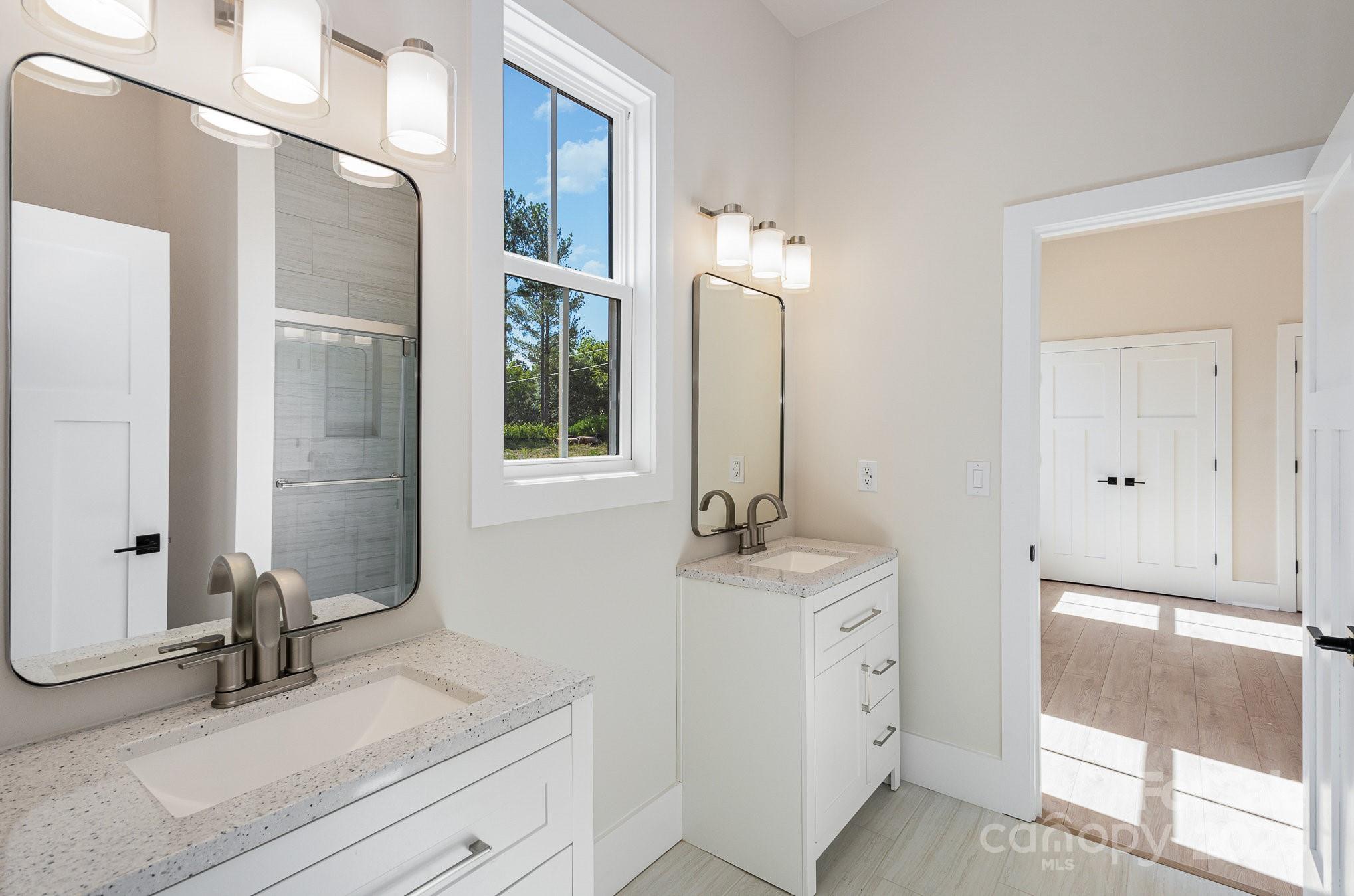 Royal Pines - Residential