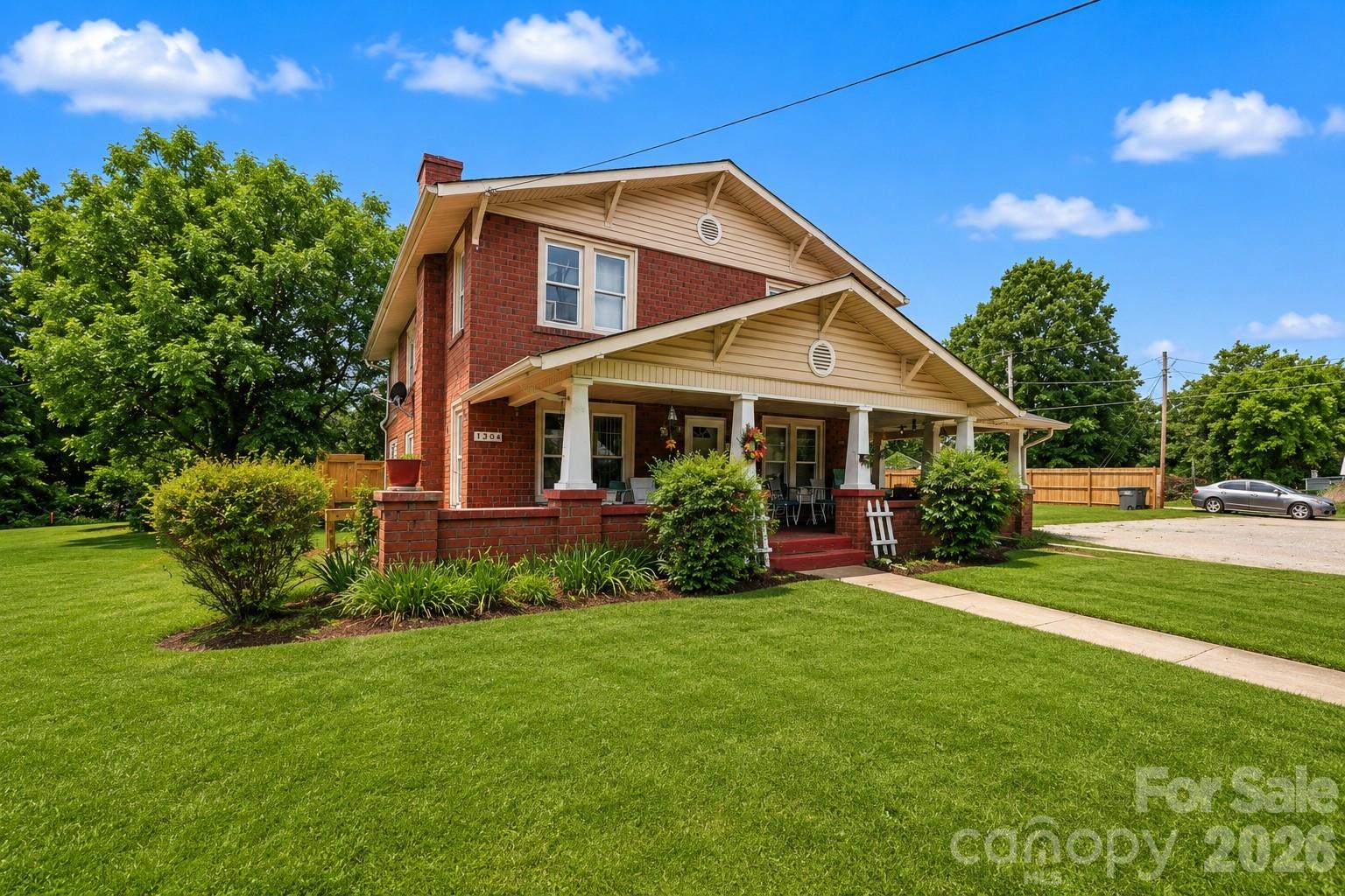 1302 Wilson W Lee Boulevard