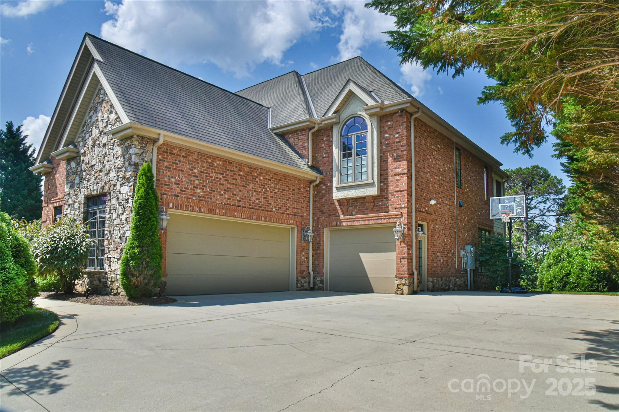 38 Bradford Vista