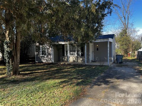 Photo of 107 Turner Avenue N, Charlotte, NC 28216 (MLS # 4338642)