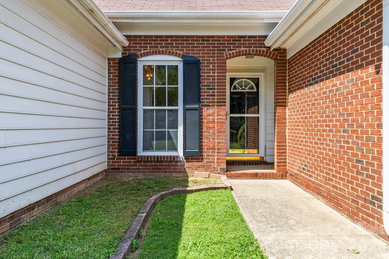 739 Oakbluff Circle