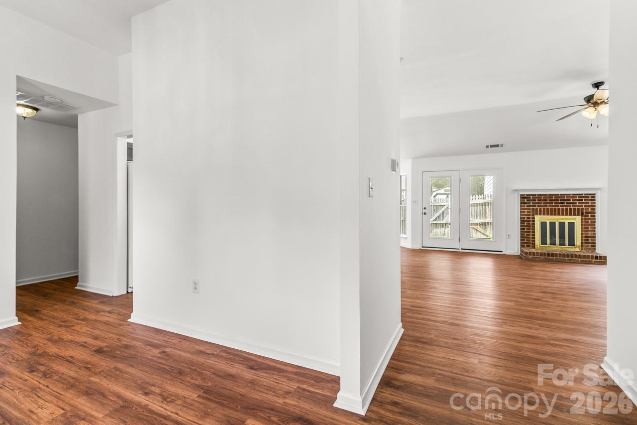 739 Oakbluff Circle