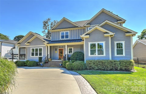 Photo of 400 Marsh Road, Charlotte, NC 28209 (MLS # 4390359)