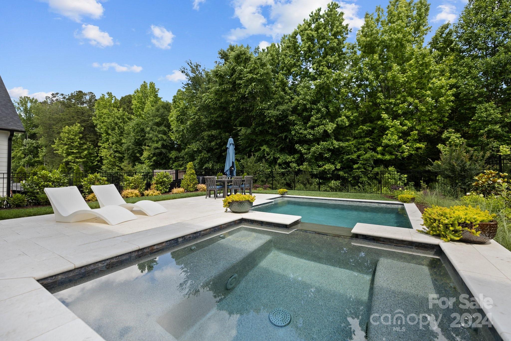 Cambridge Square - Residential