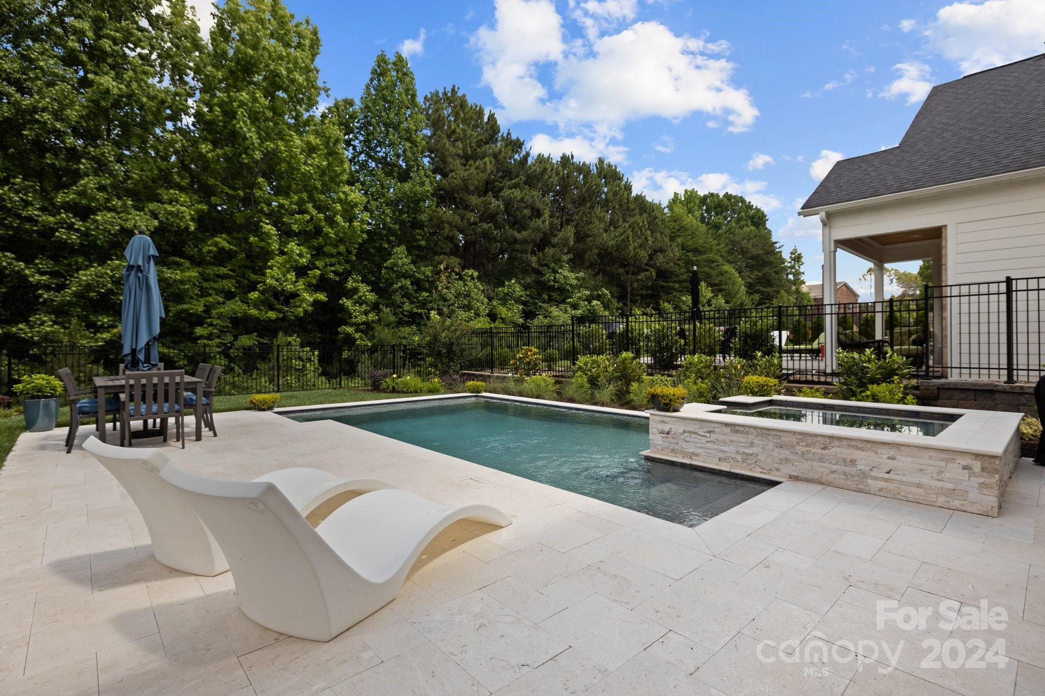 Cambridge Square - Residential