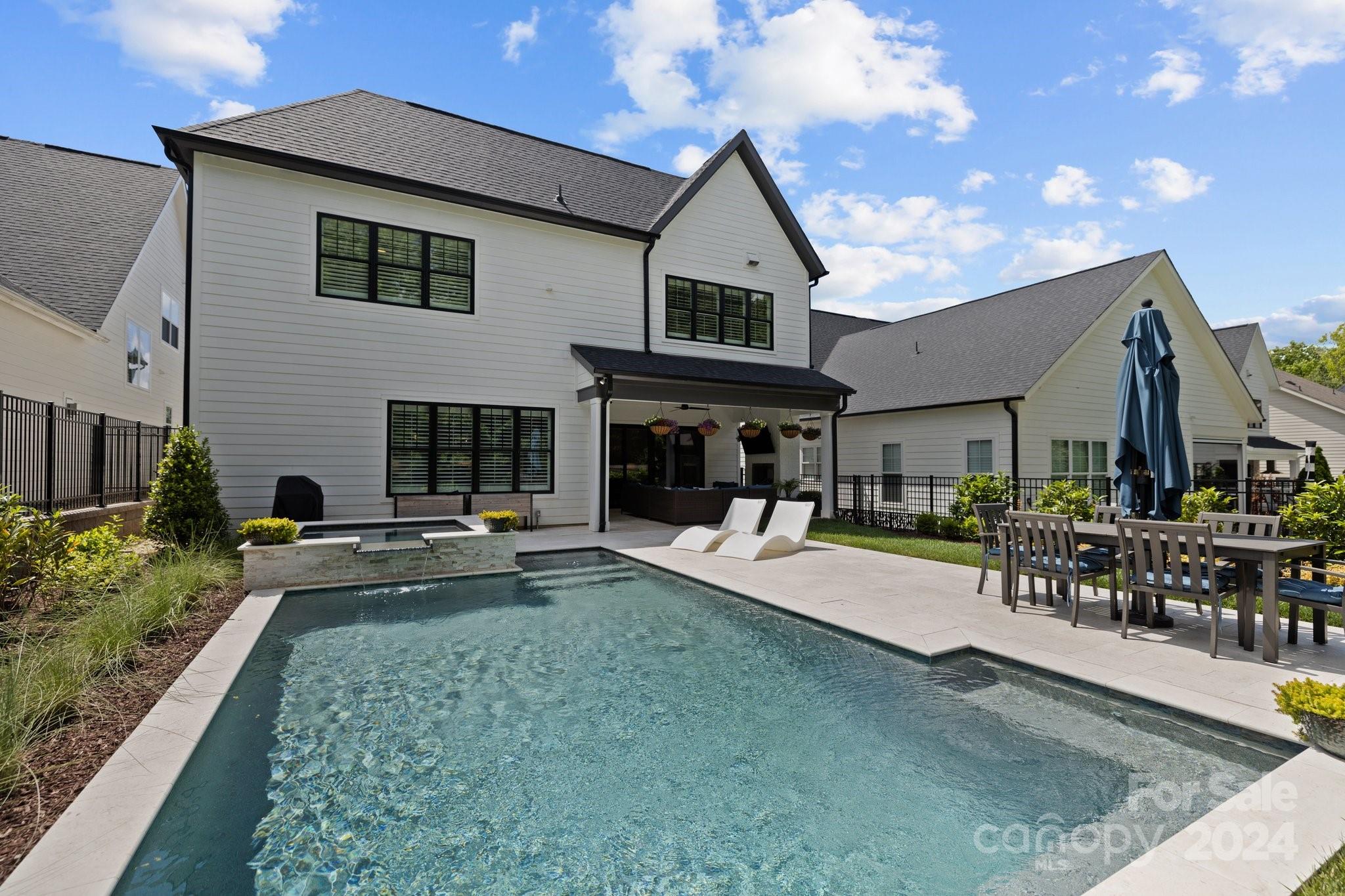 Cambridge Square - Residential