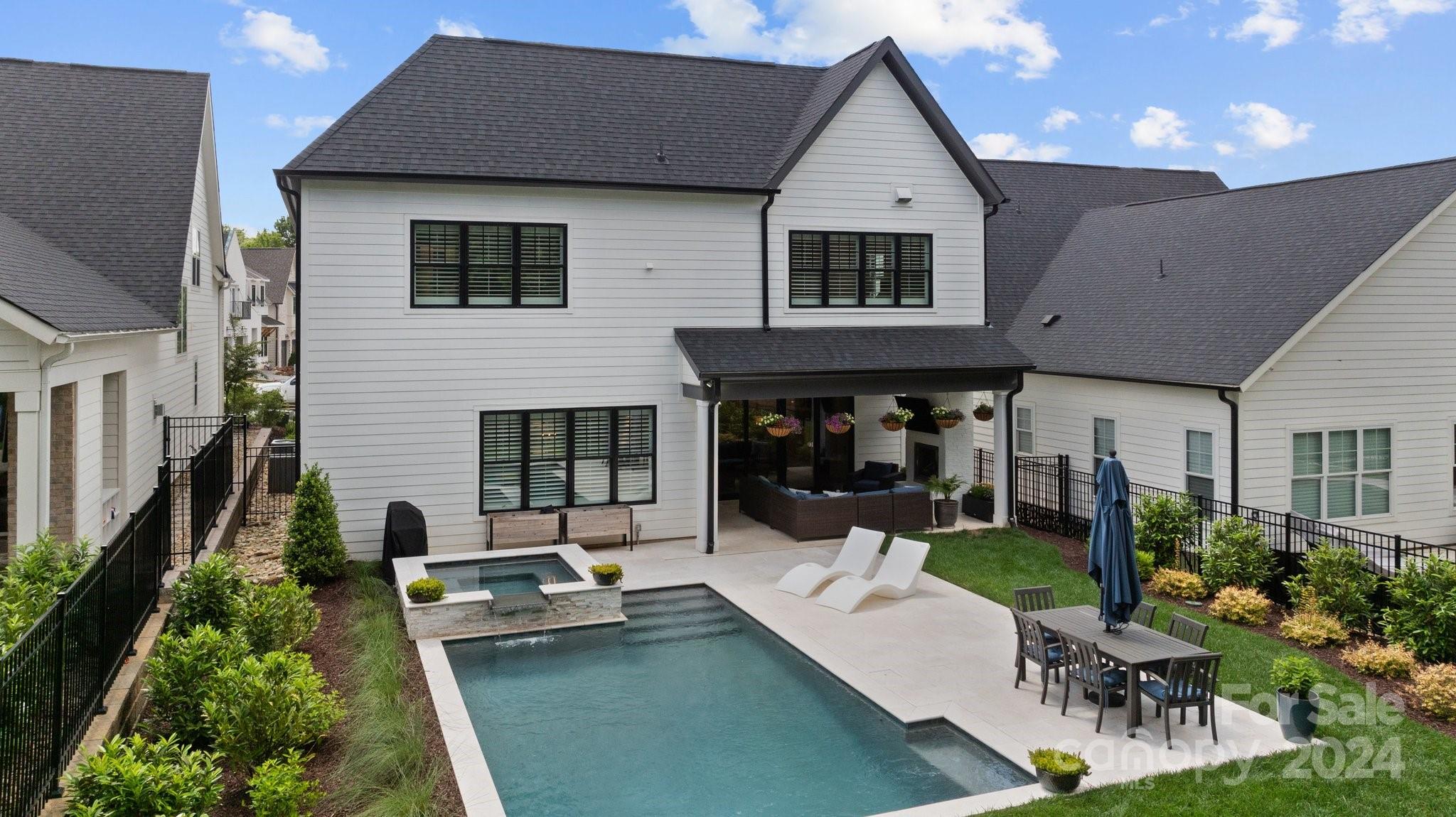 Cambridge Square - Residential