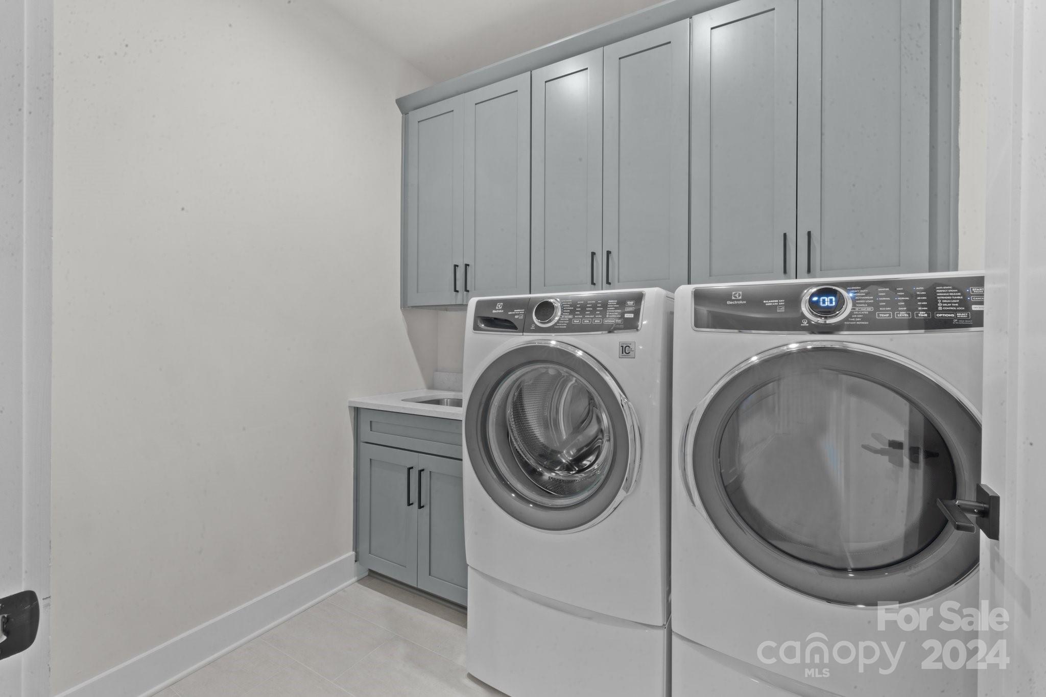 Cambridge Square - Residential