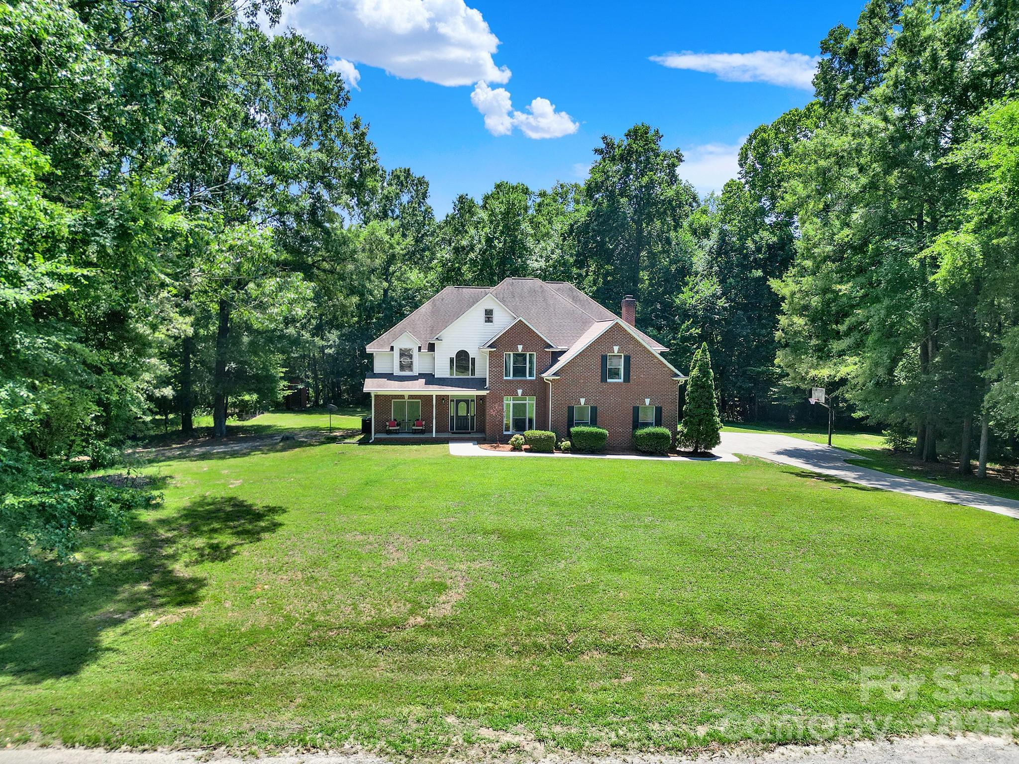 1583 Calder Lane