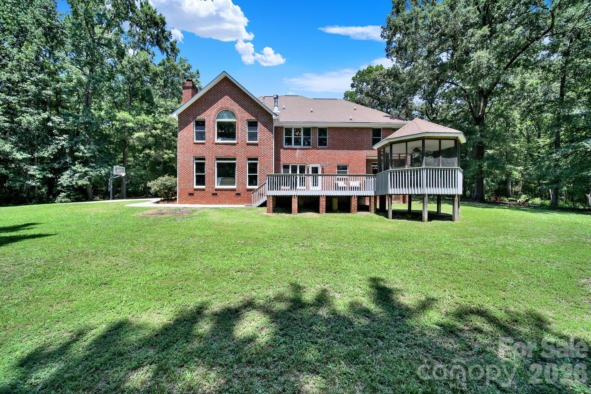1583 Calder Lane