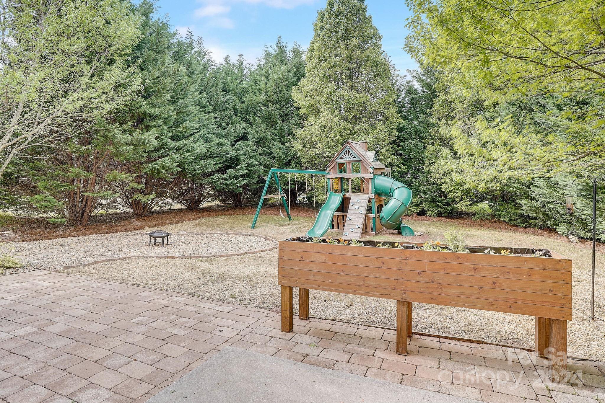 Almond Glen - Residential