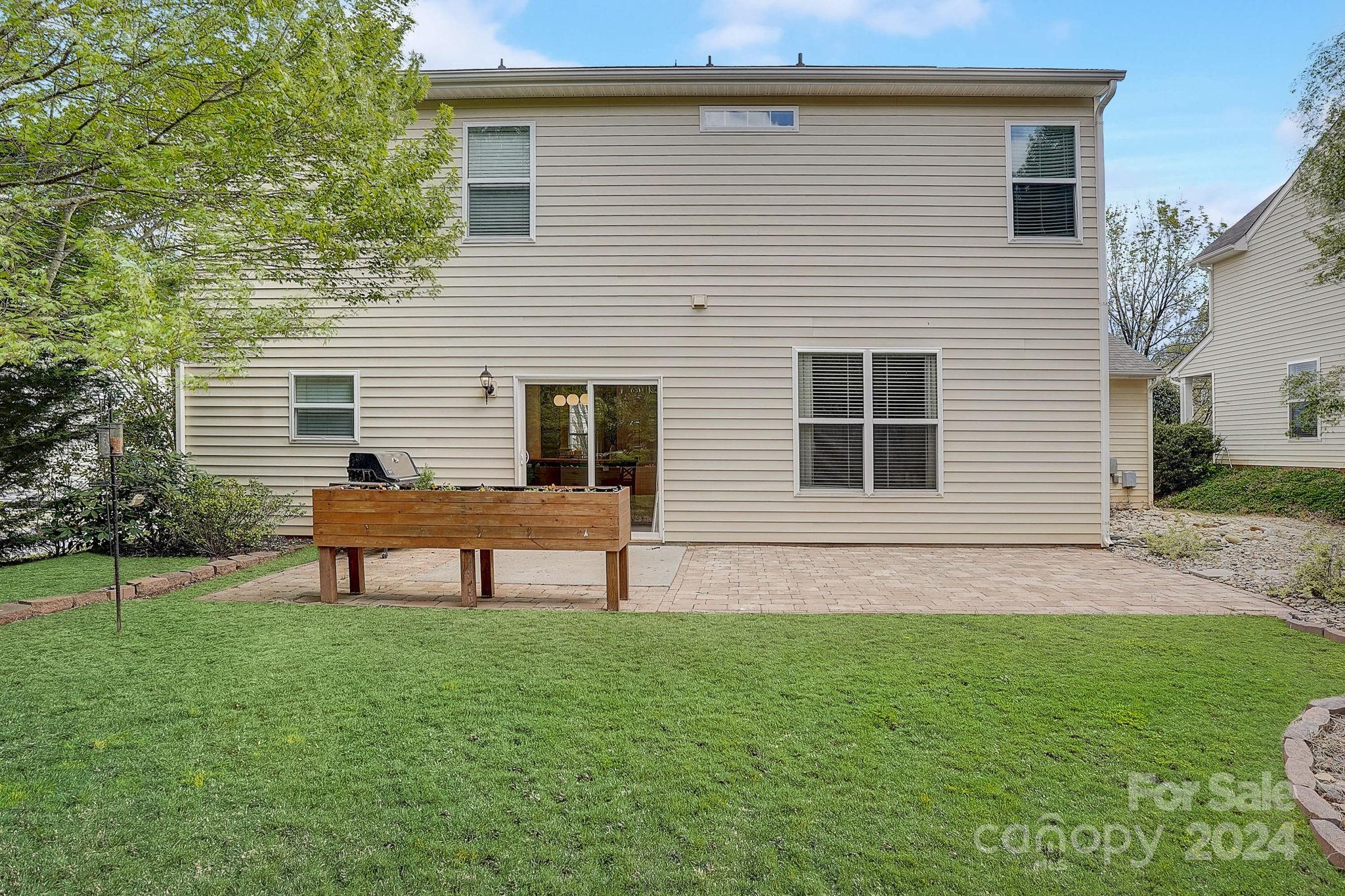 Almond Glen - Residential