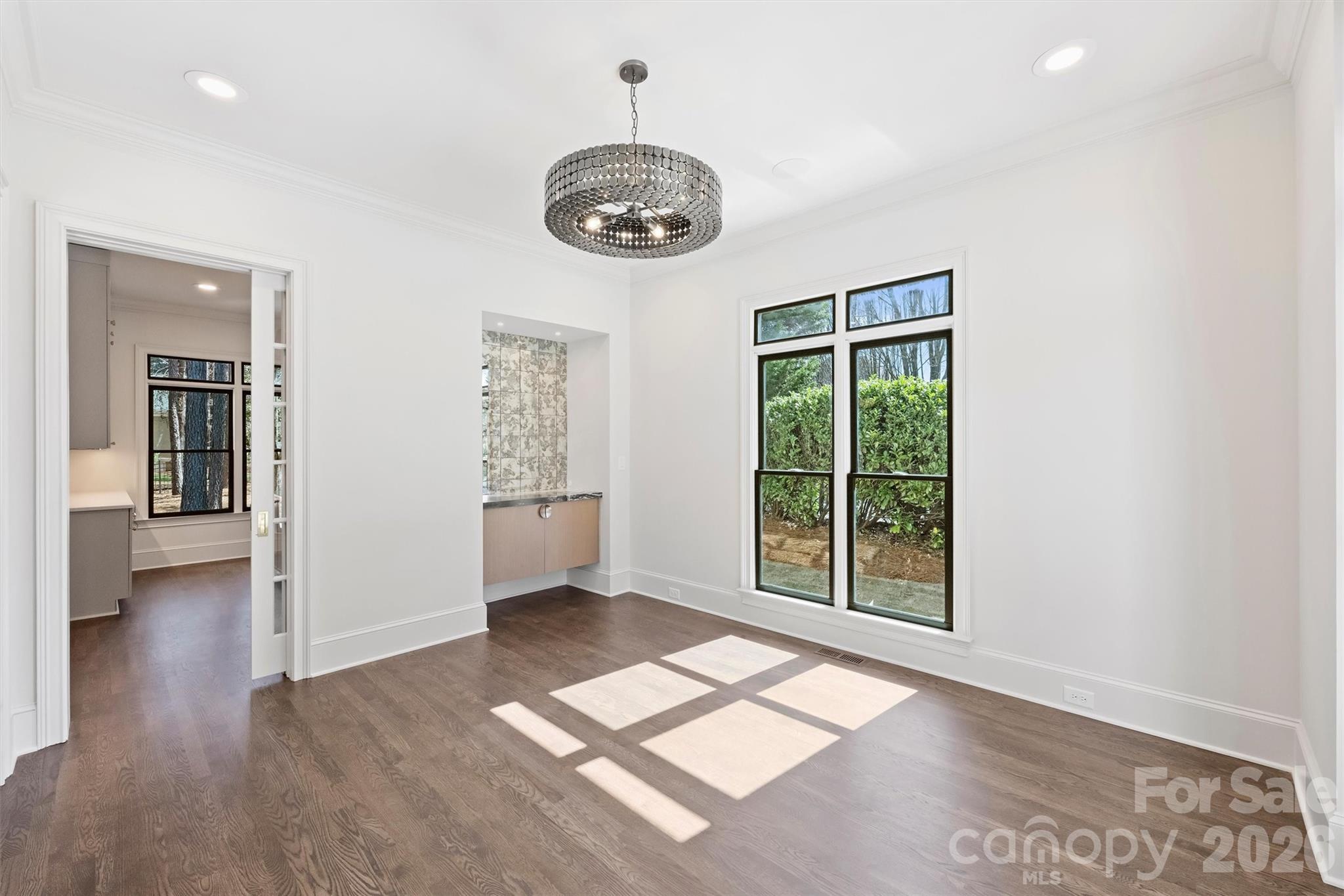 The Peninsula - Residential