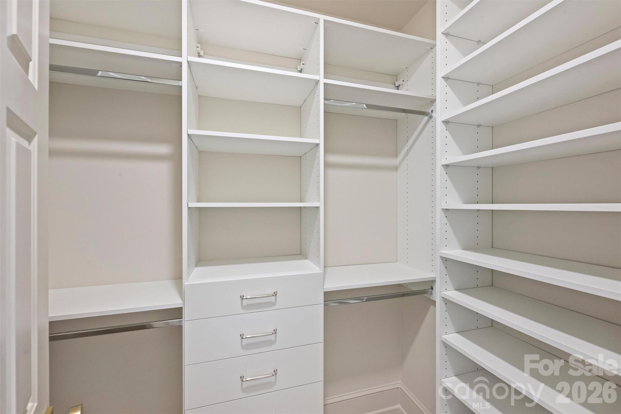 The Peninsula - Residential