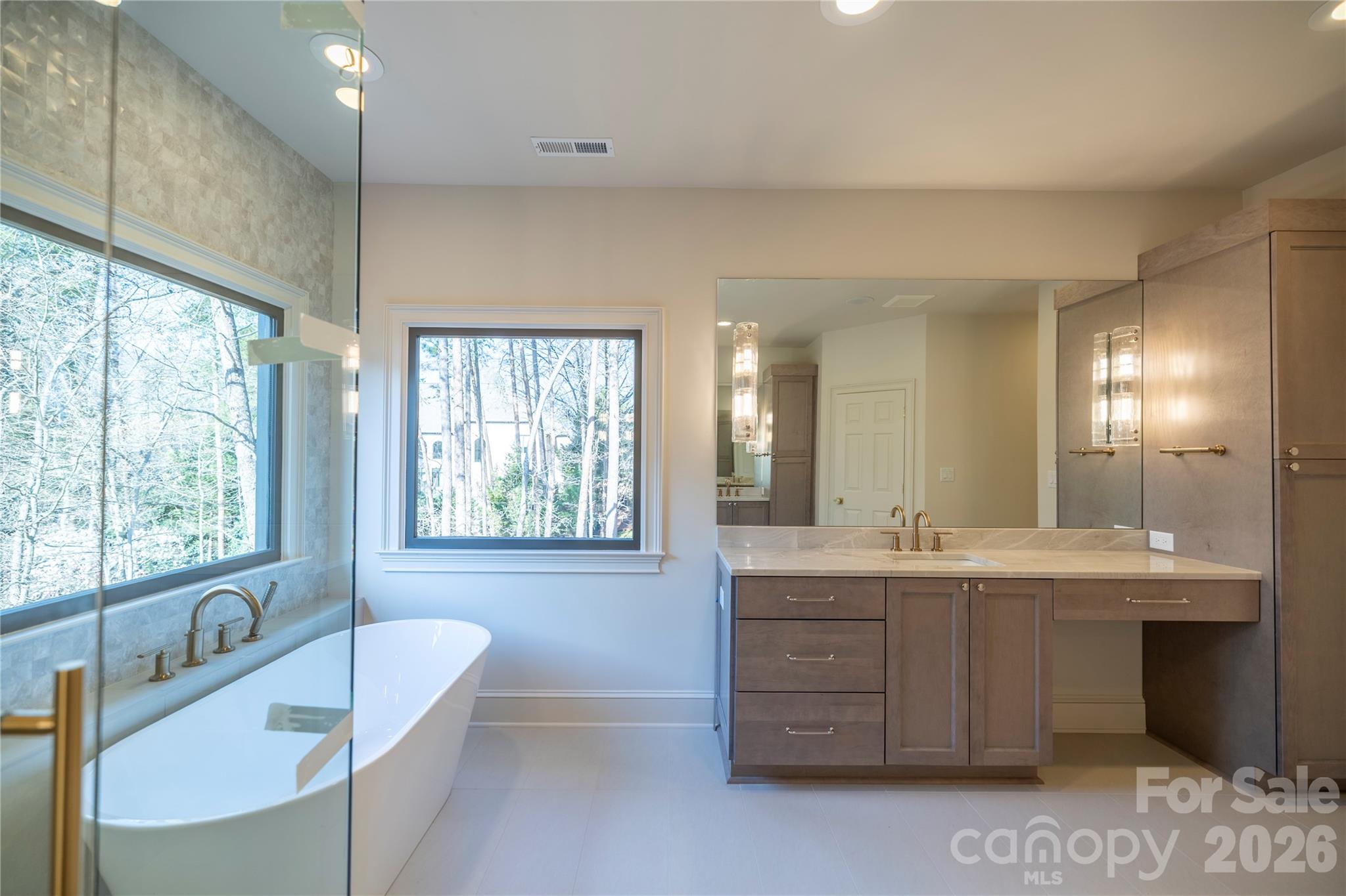 The Peninsula - Residential