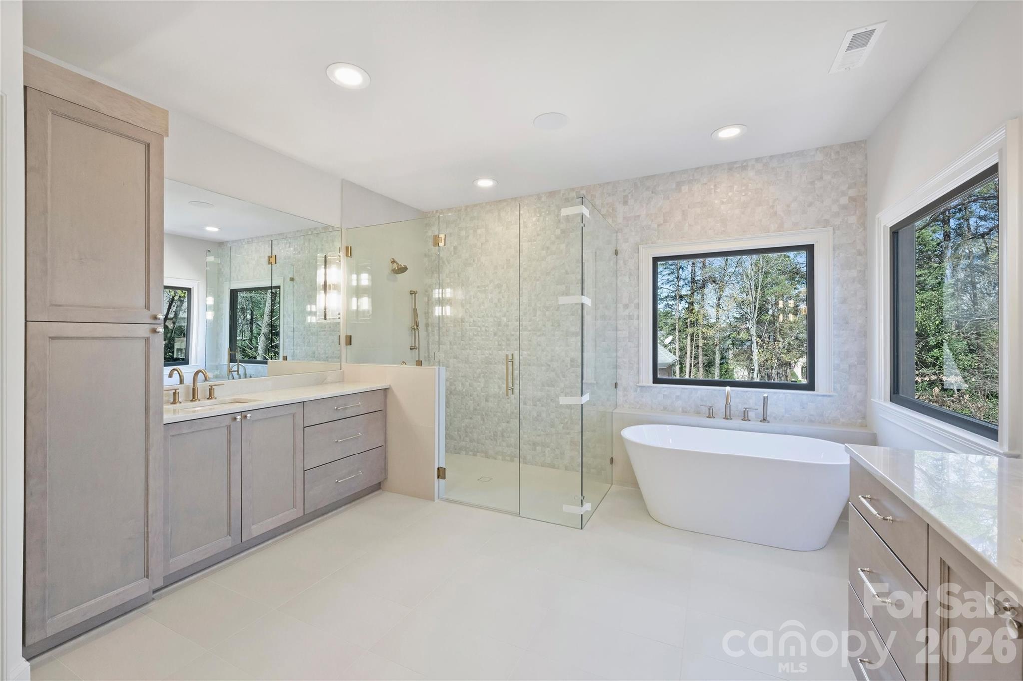 The Peninsula - Residential