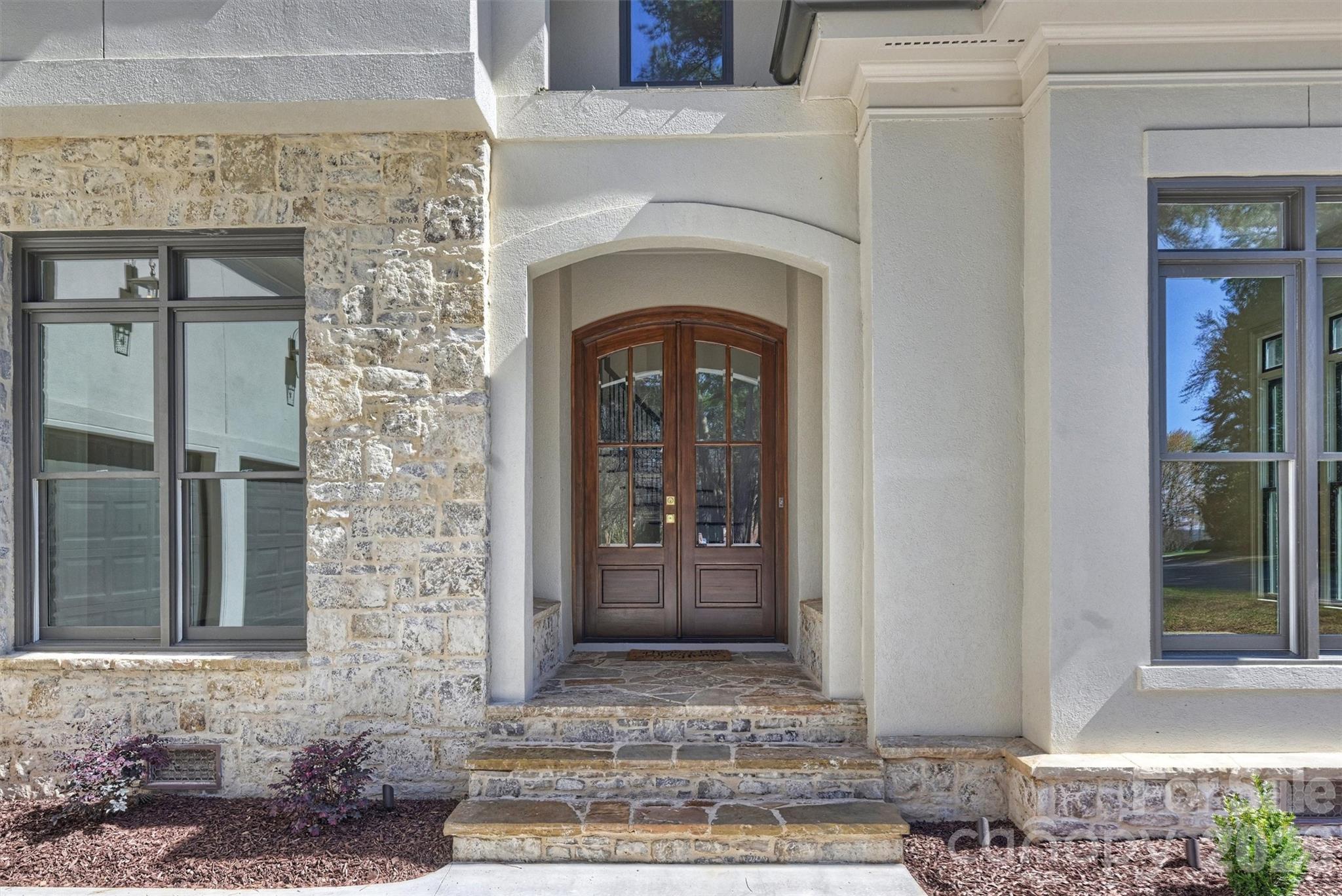 18802 Pentwater Court