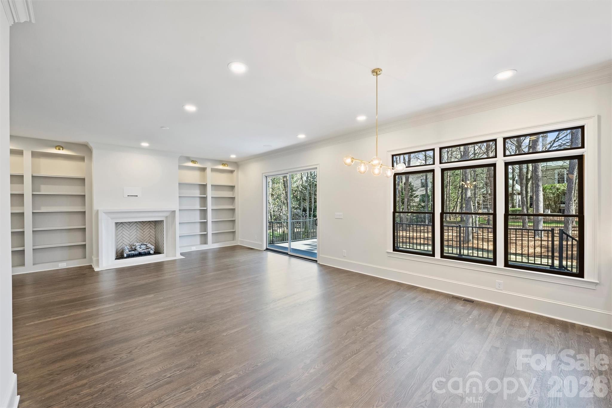 The Peninsula - Residential