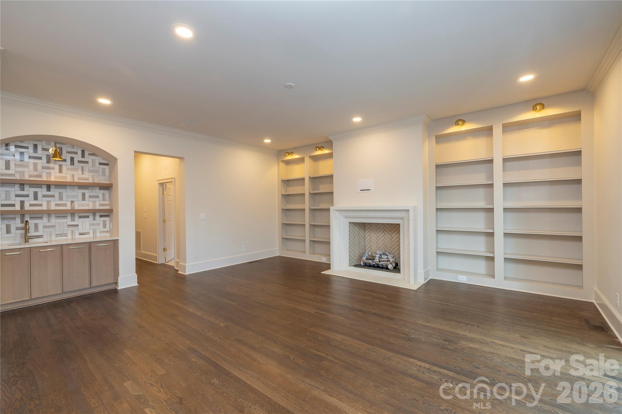 The Peninsula - Residential