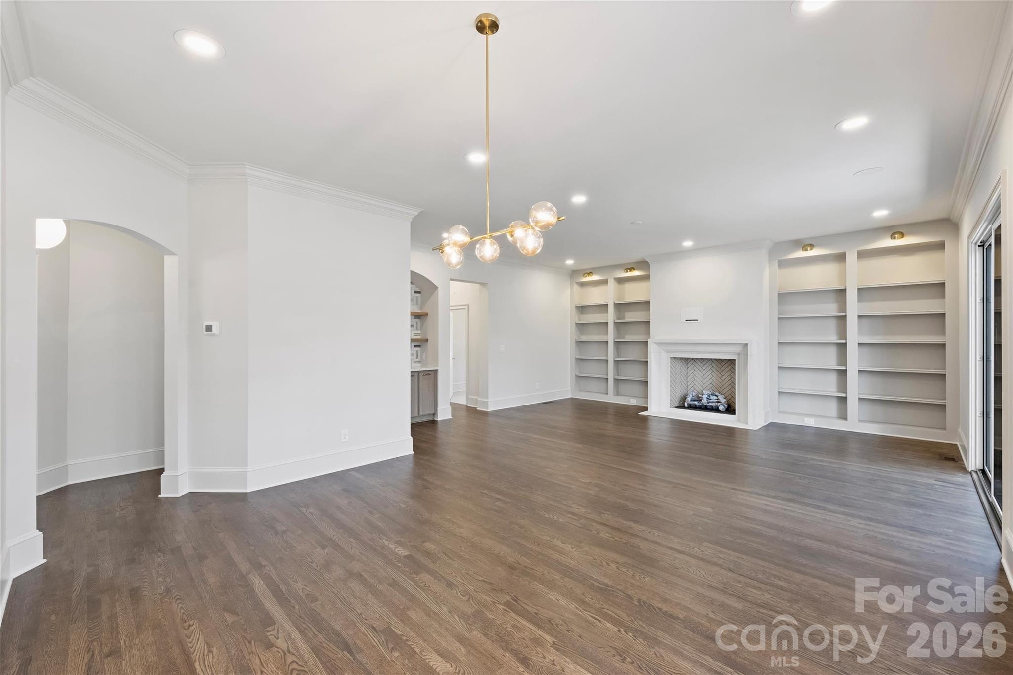 The Peninsula - Residential