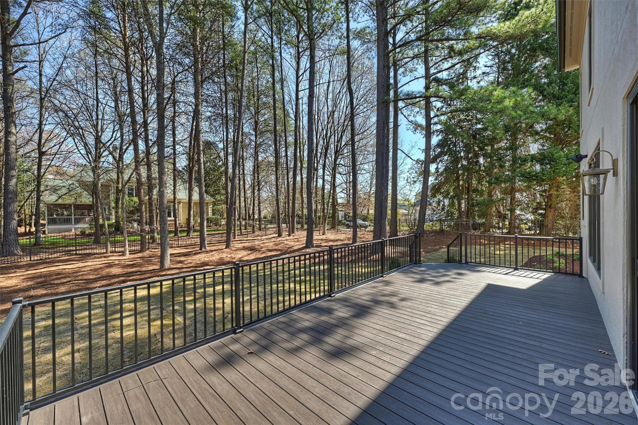 The Peninsula - Residential