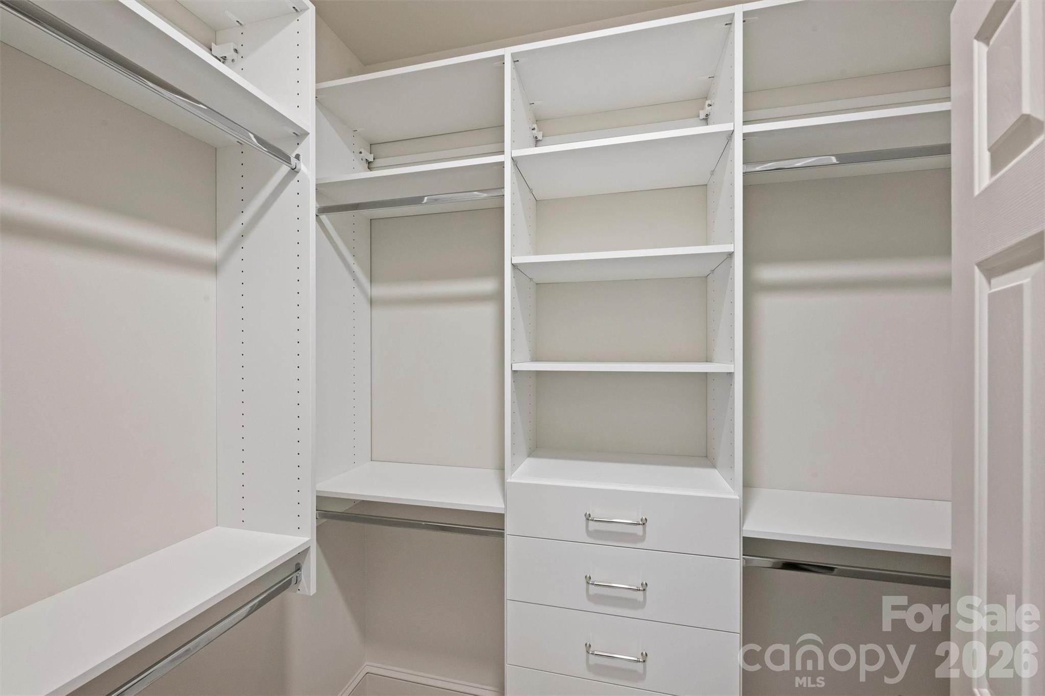 The Peninsula - Residential