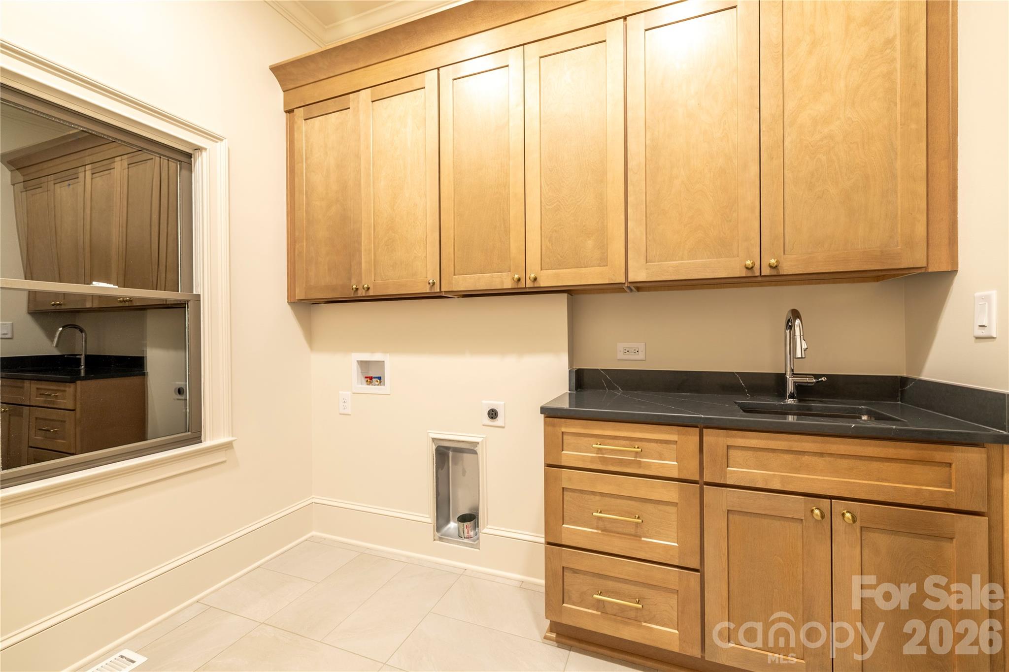 The Peninsula - Residential