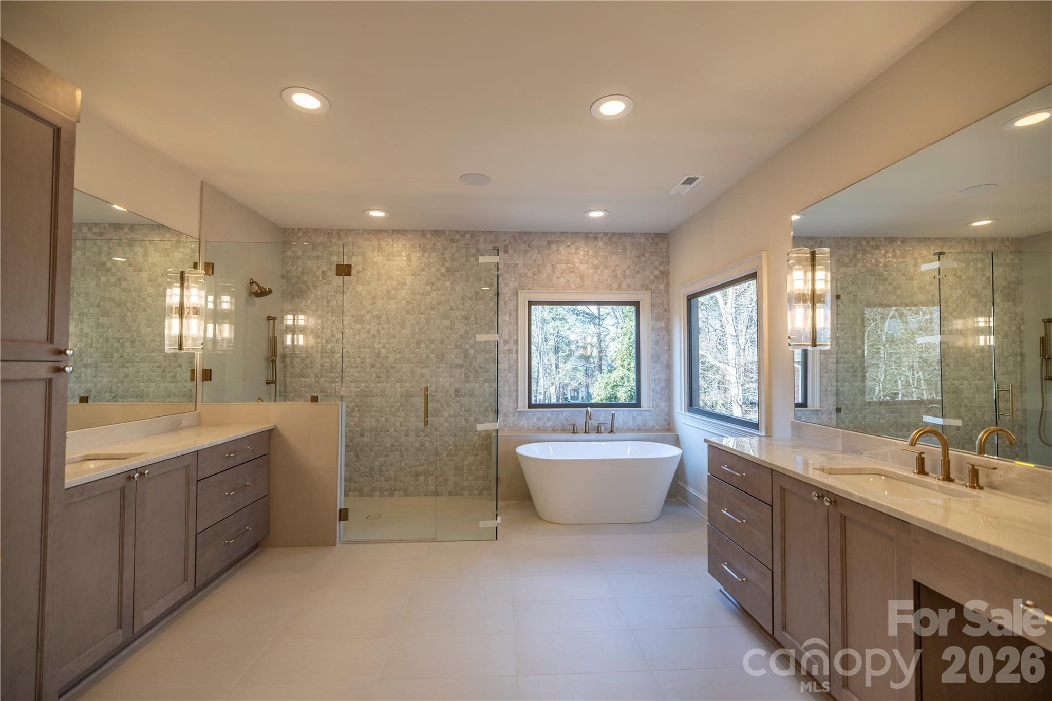 The Peninsula - Residential