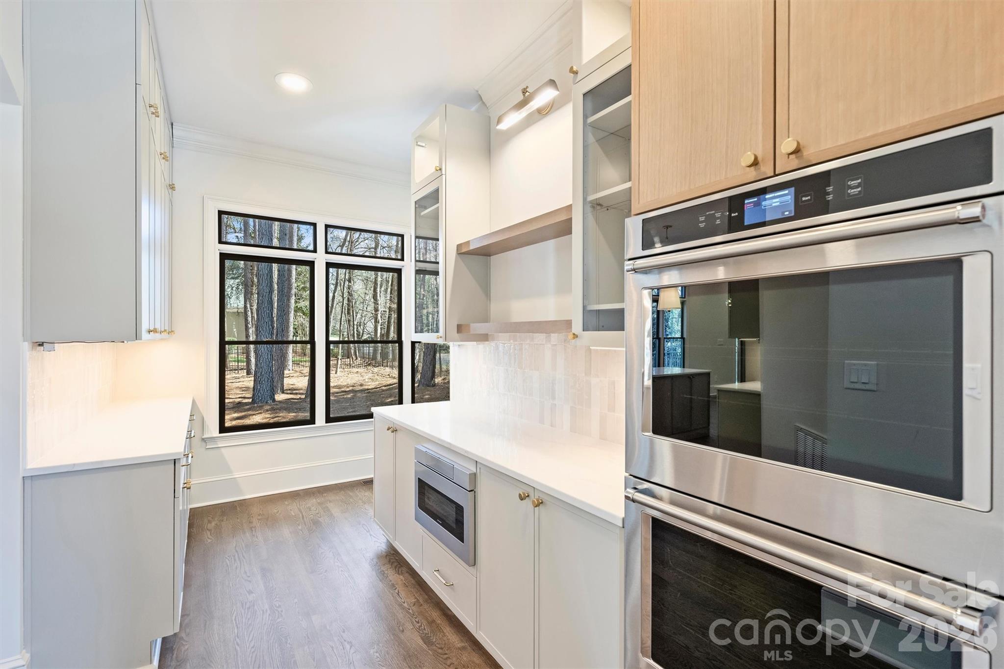 The Peninsula - Residential