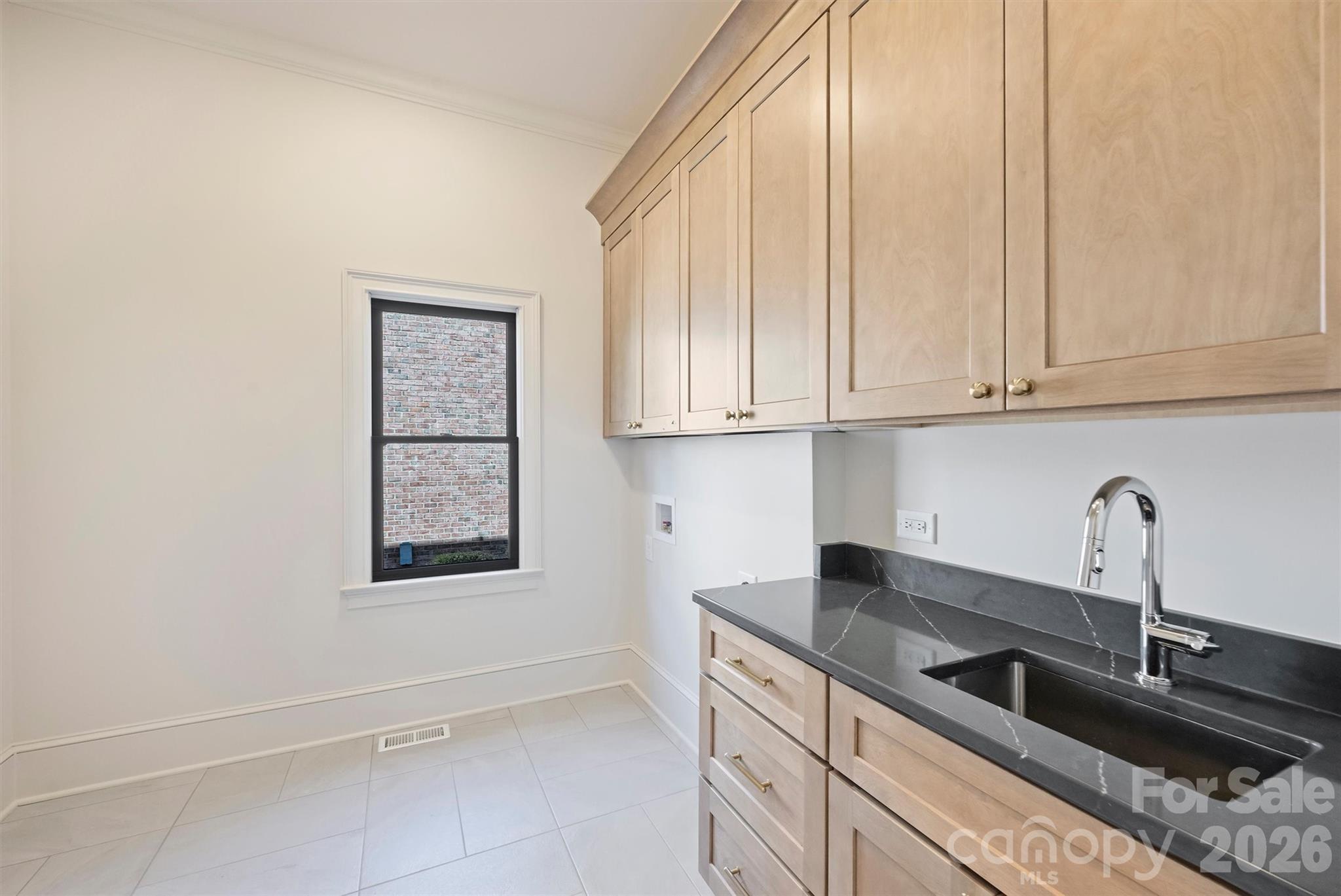 The Peninsula - Residential