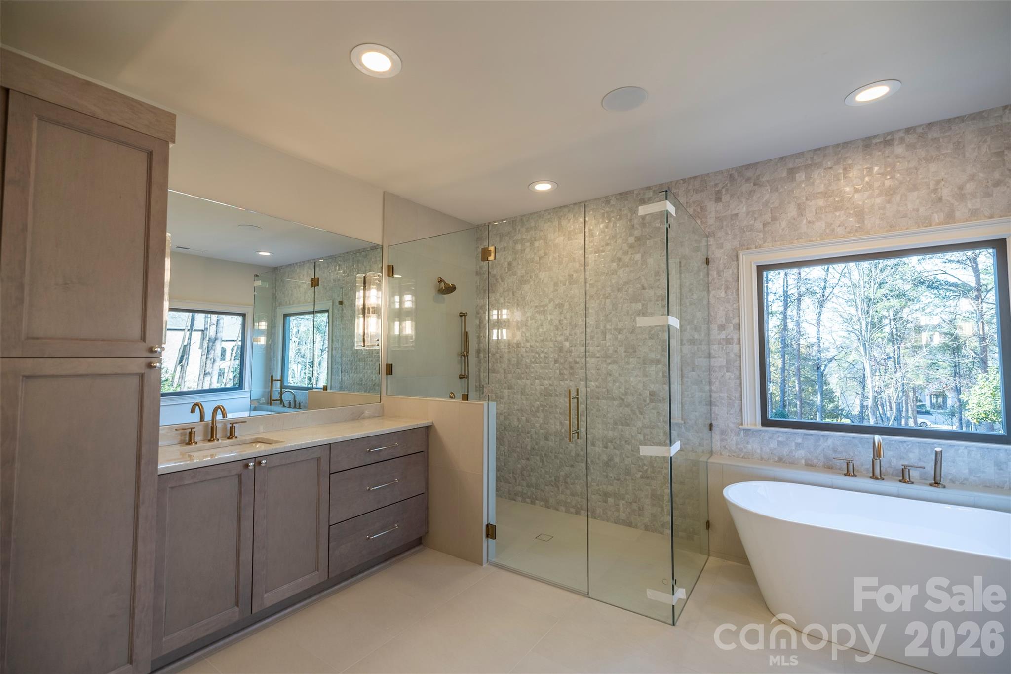 The Peninsula - Residential