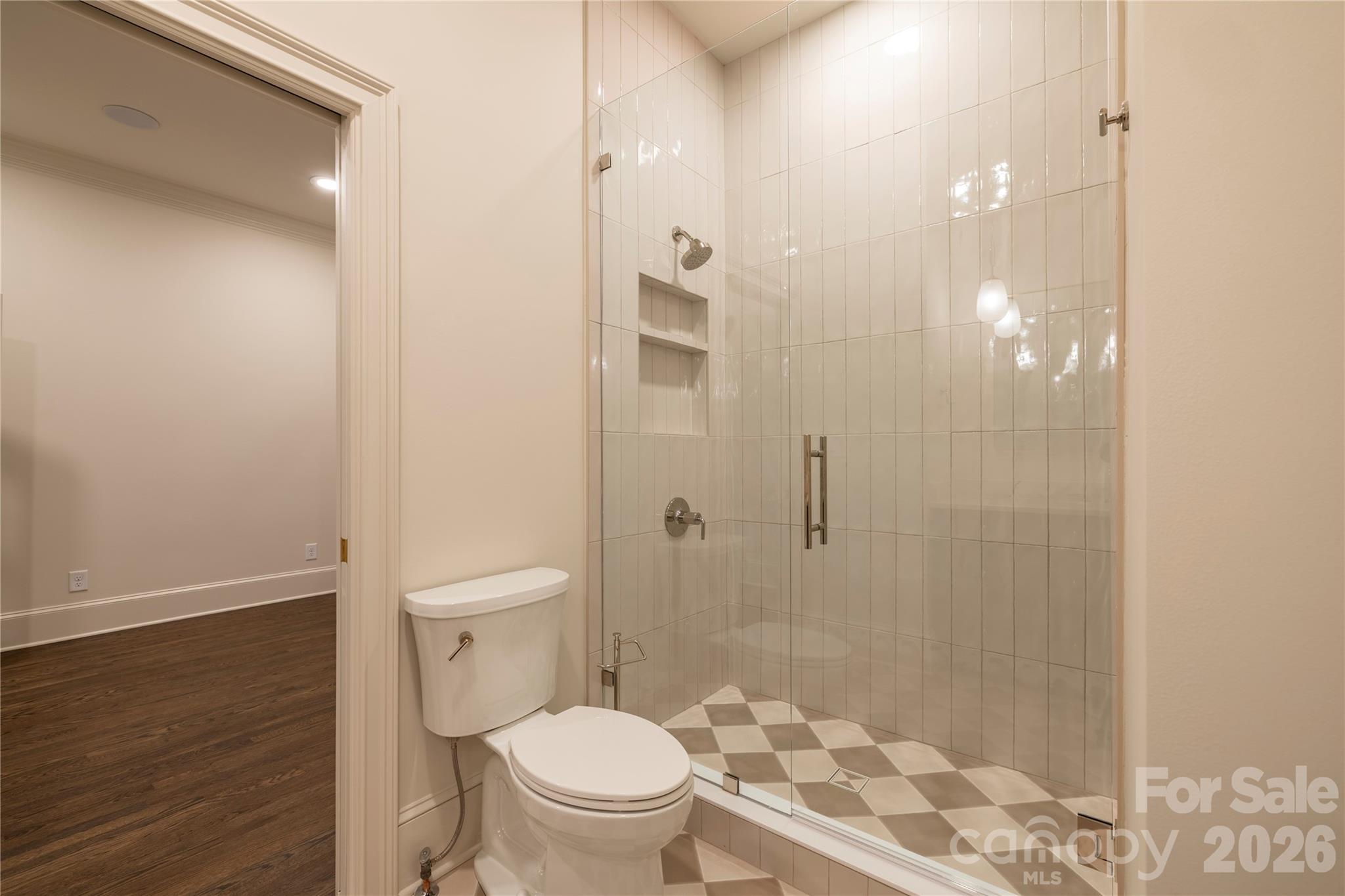 The Peninsula - Residential