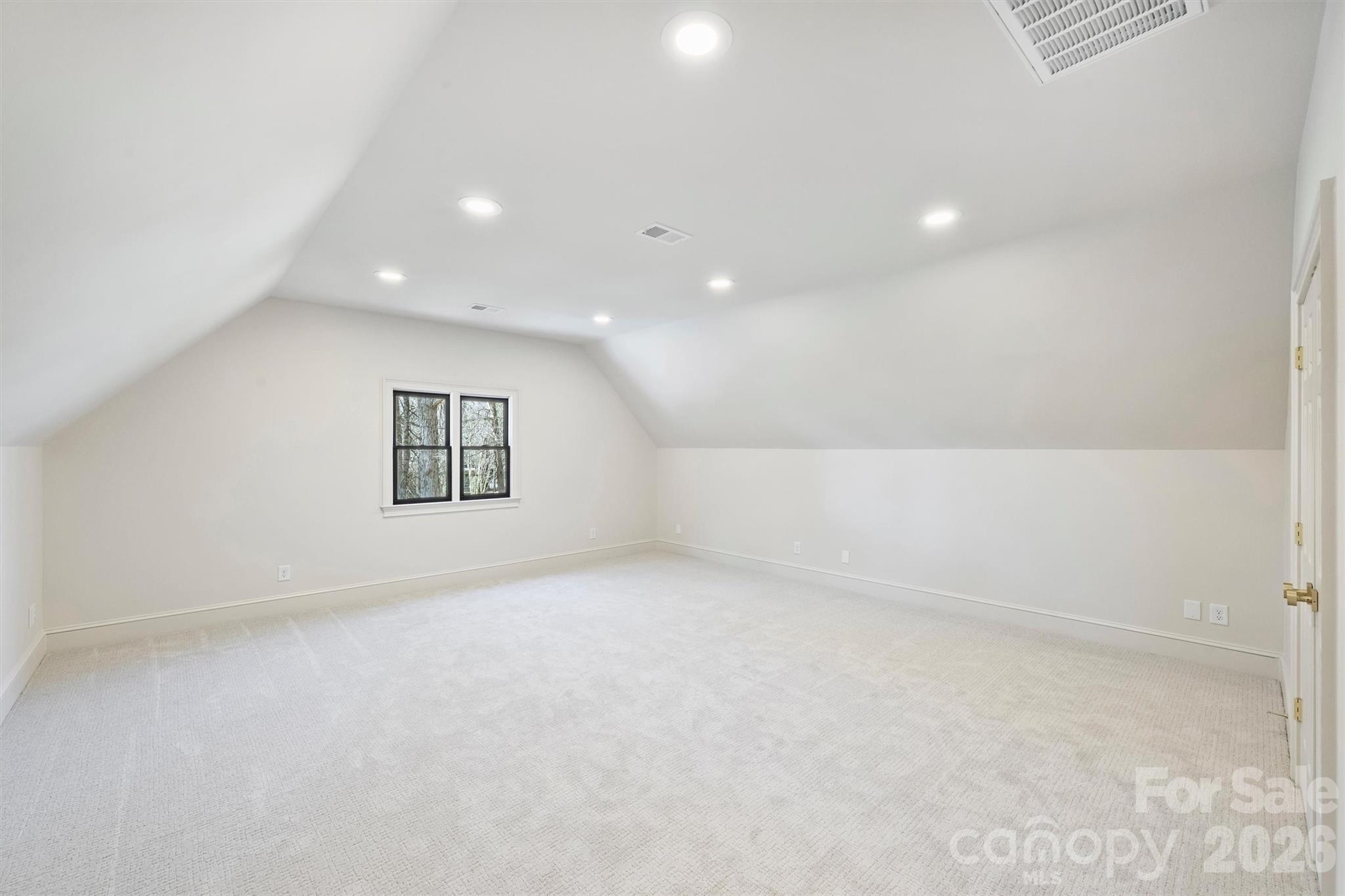 The Peninsula - Residential