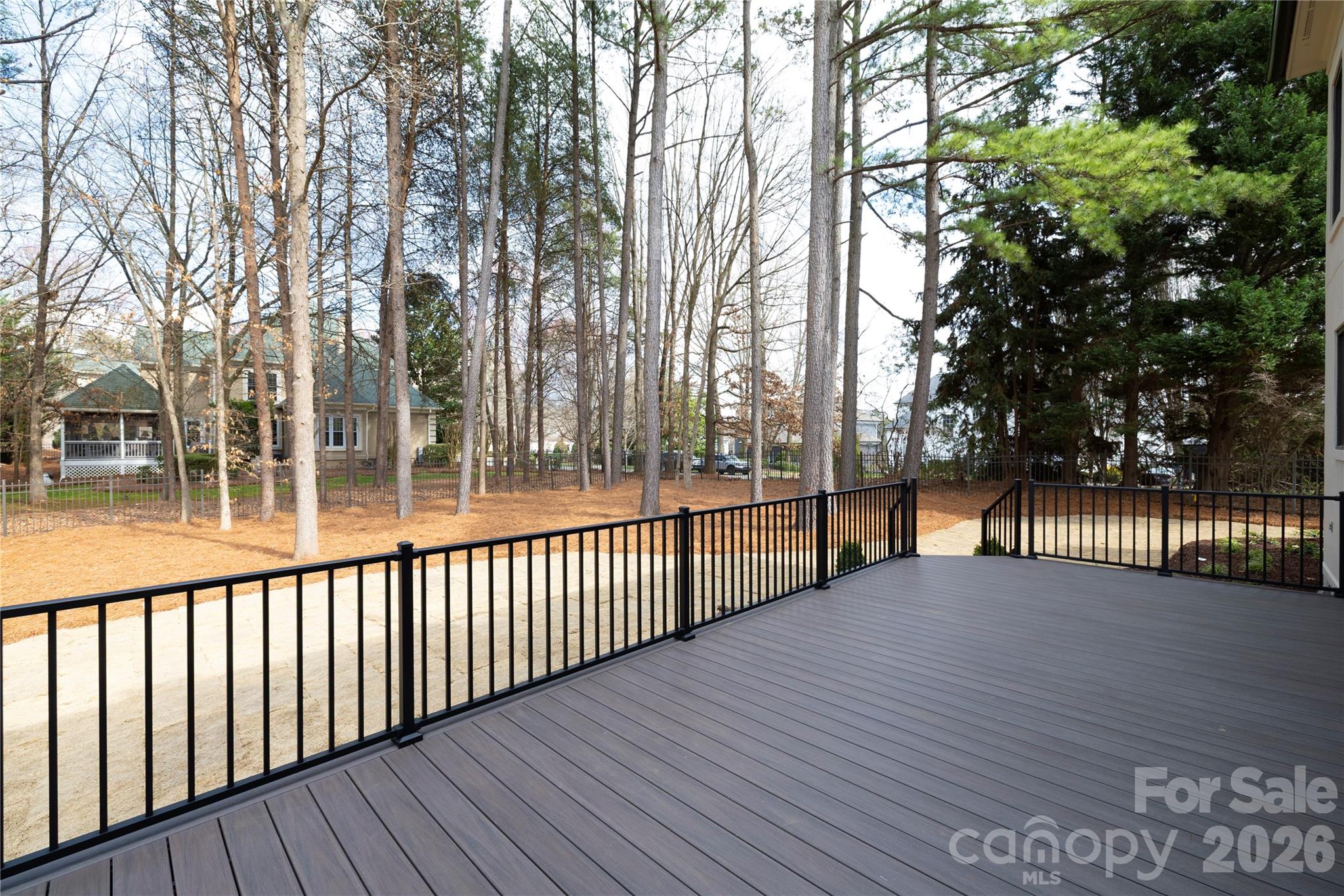 The Peninsula - Residential