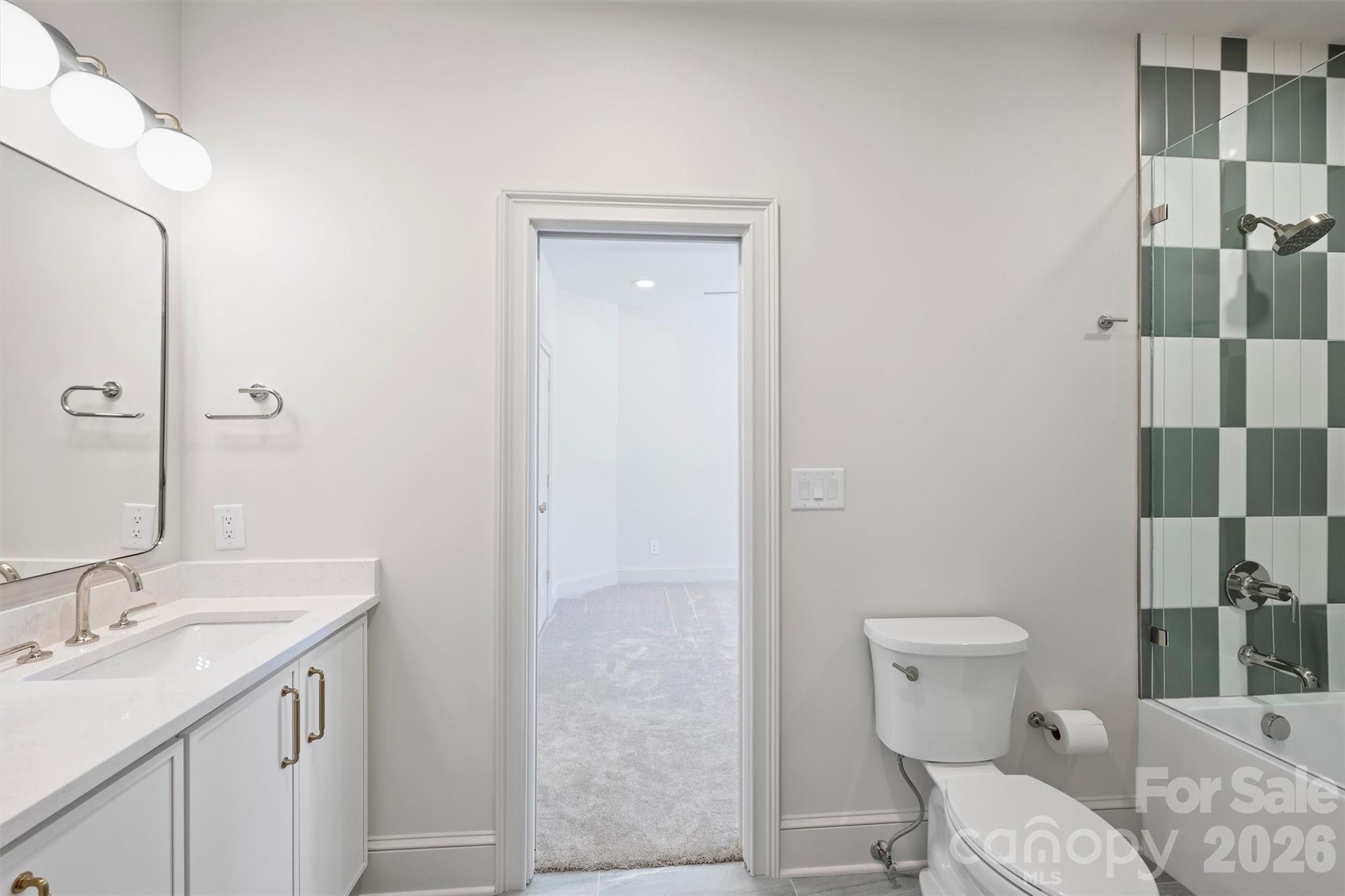 The Peninsula - Residential