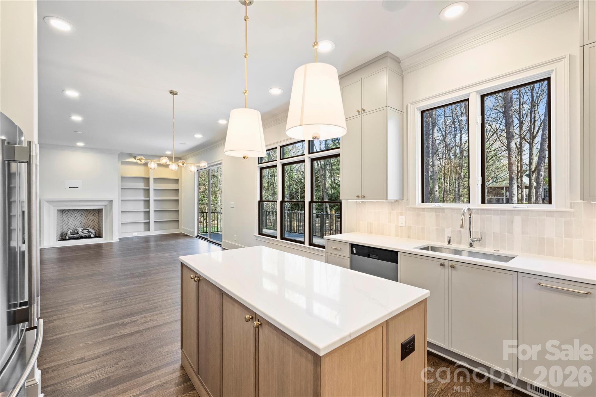 The Peninsula - Residential