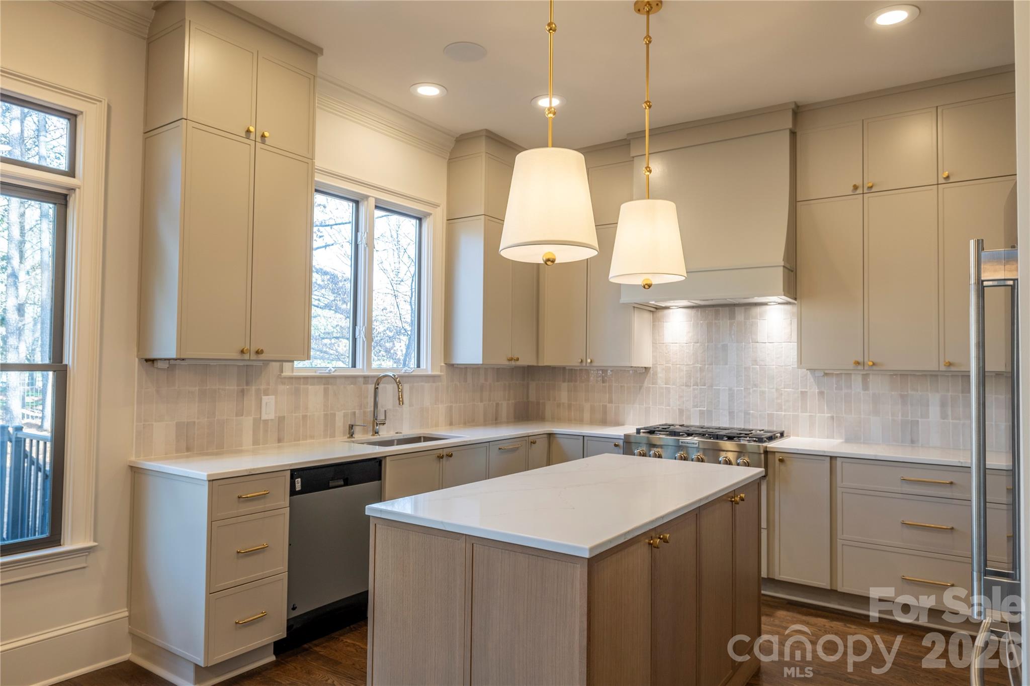 The Peninsula - Residential