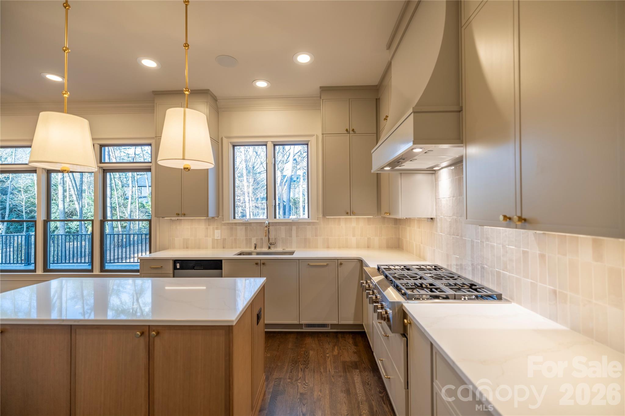 The Peninsula - Residential