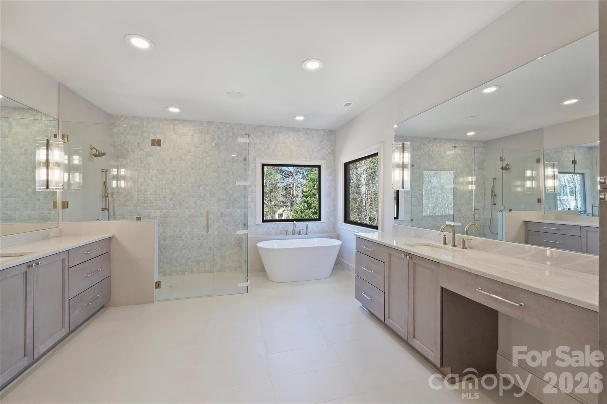 The Peninsula - Residential