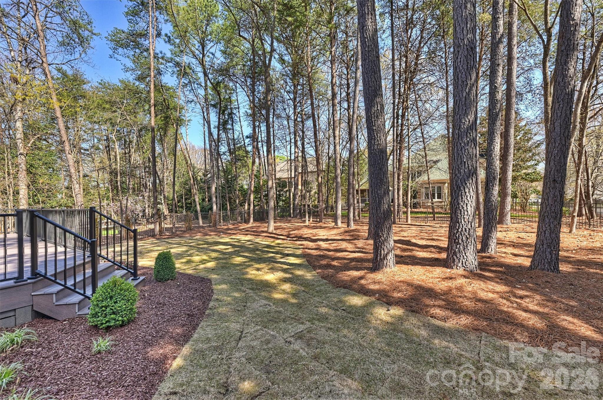 The Peninsula - Residential