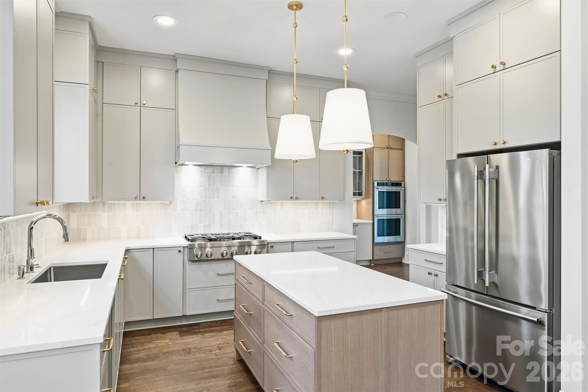 The Peninsula - Residential