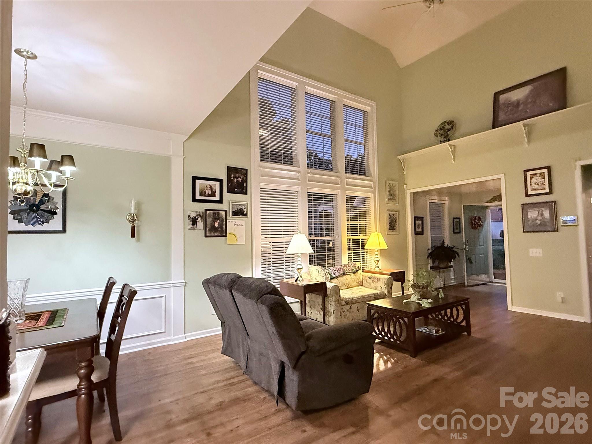 6606 Warbler Wood Court