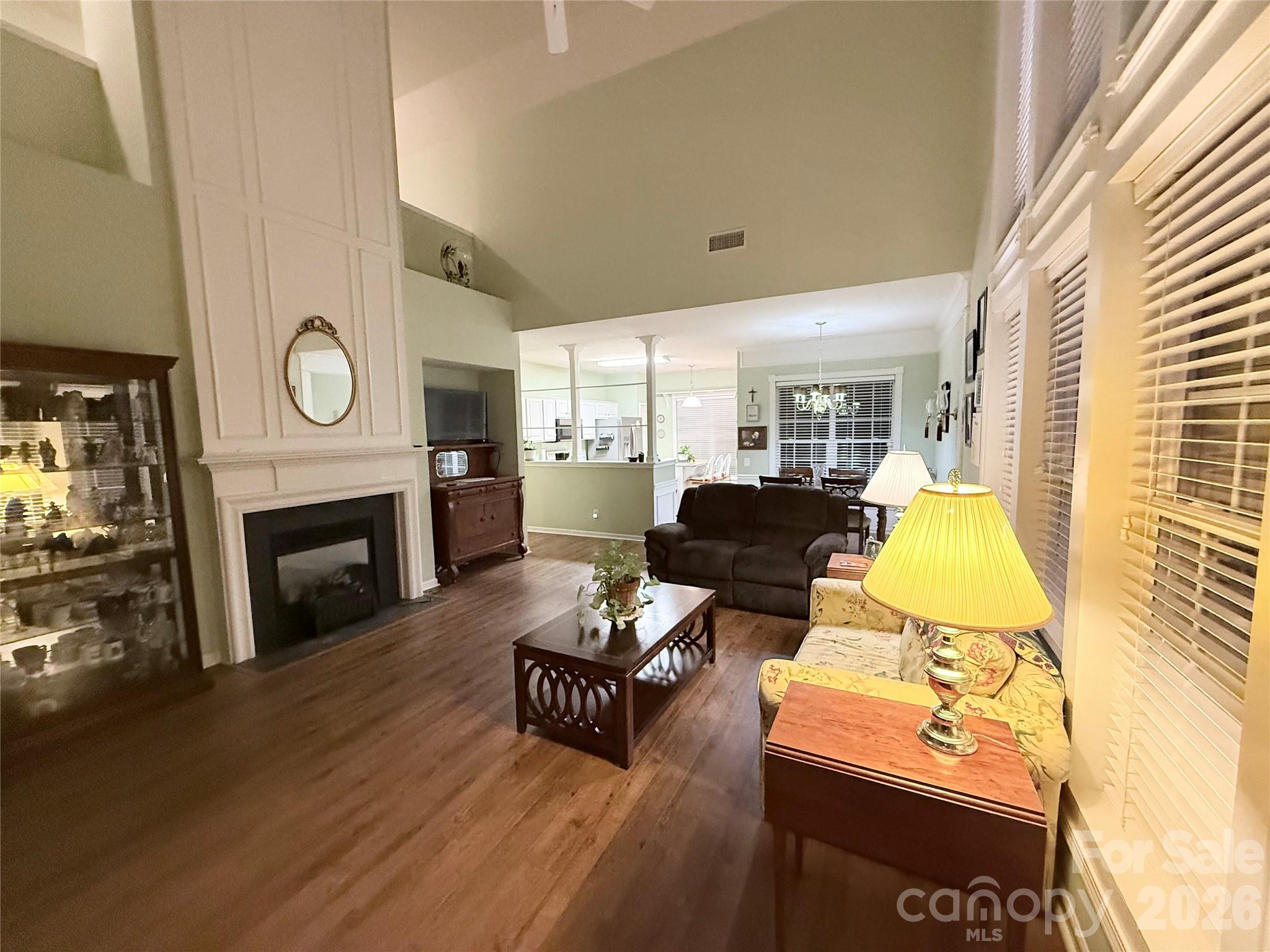 6606 Warbler Wood Court
