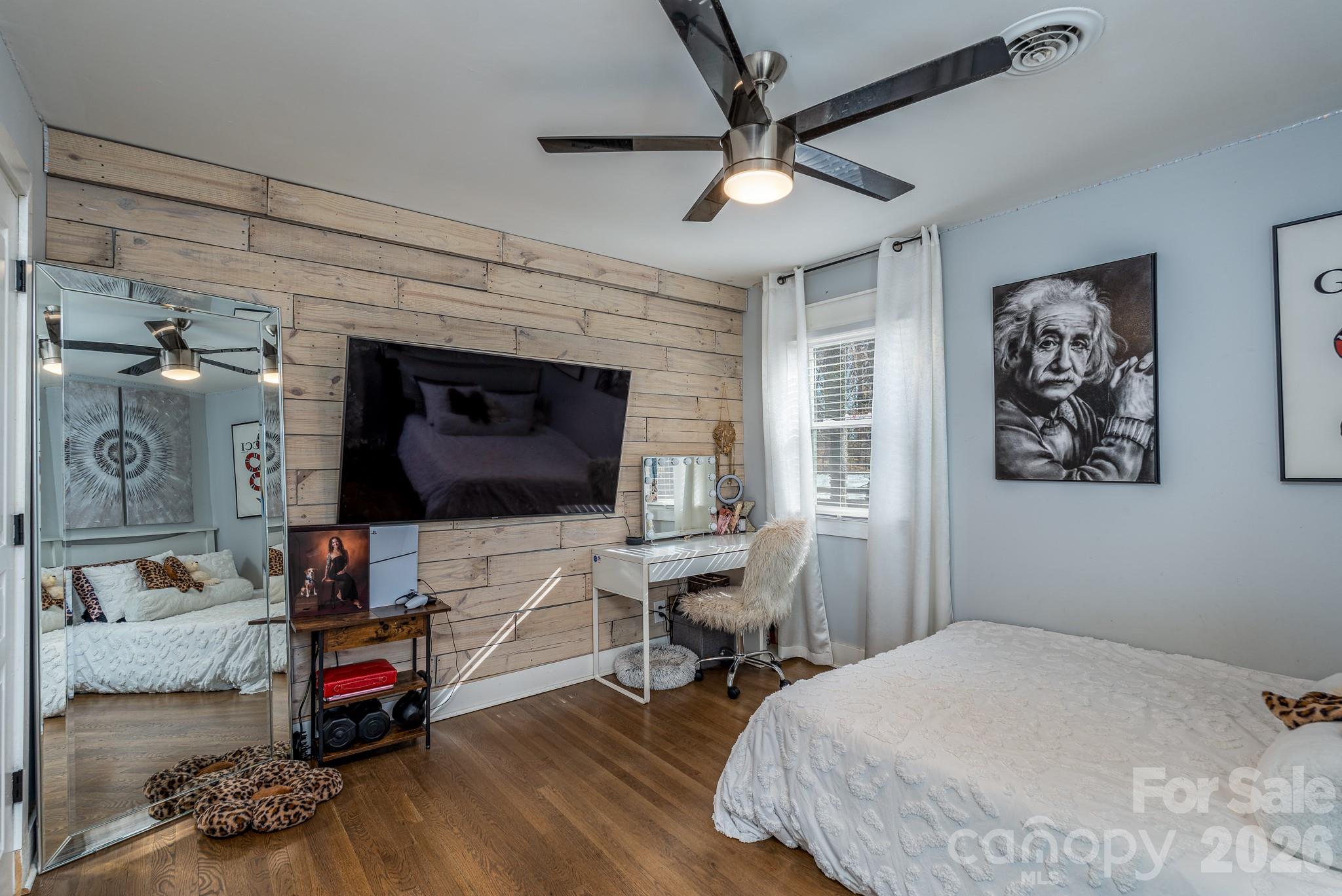 Twin Lakes - Residential