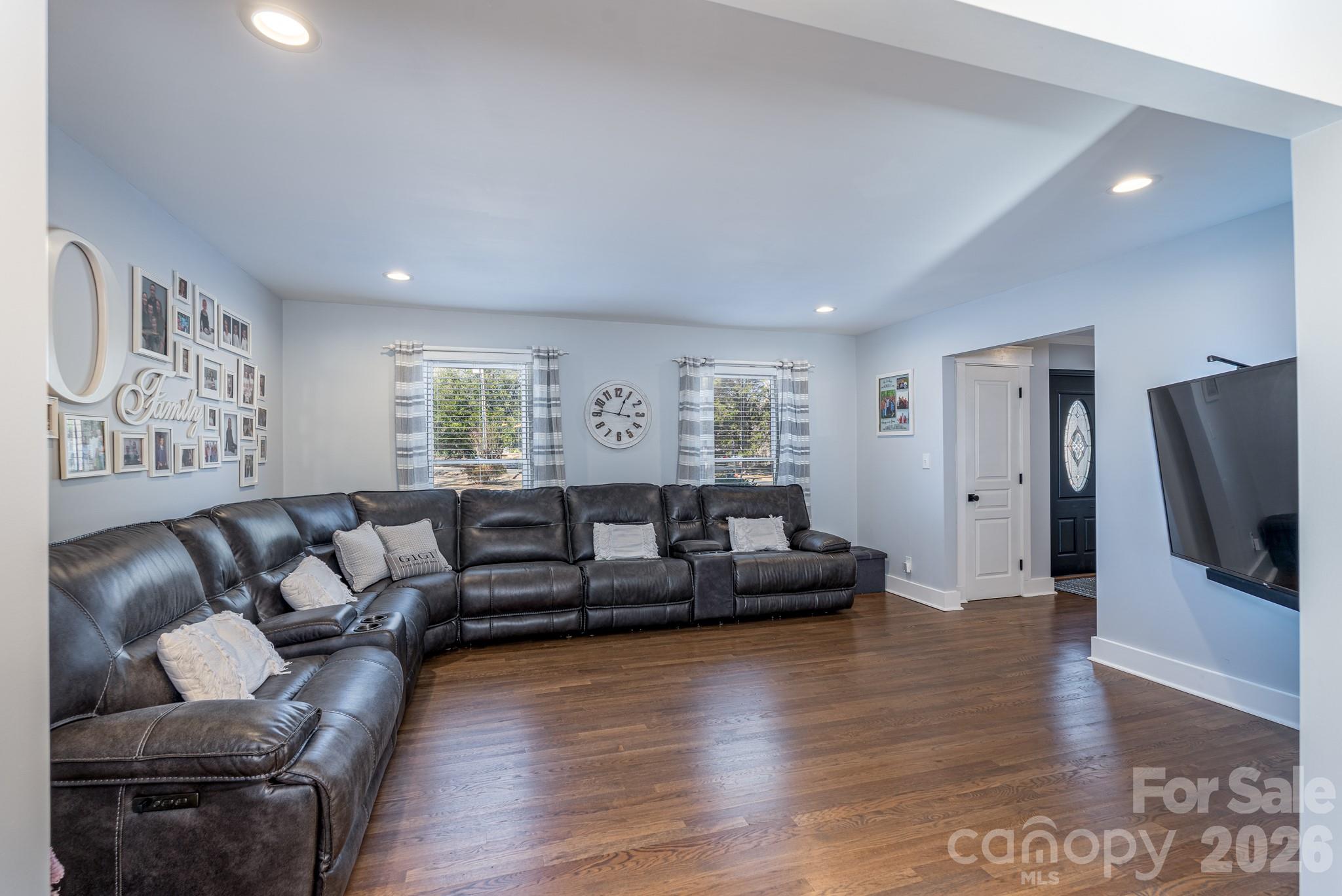 Twin Lakes - Residential