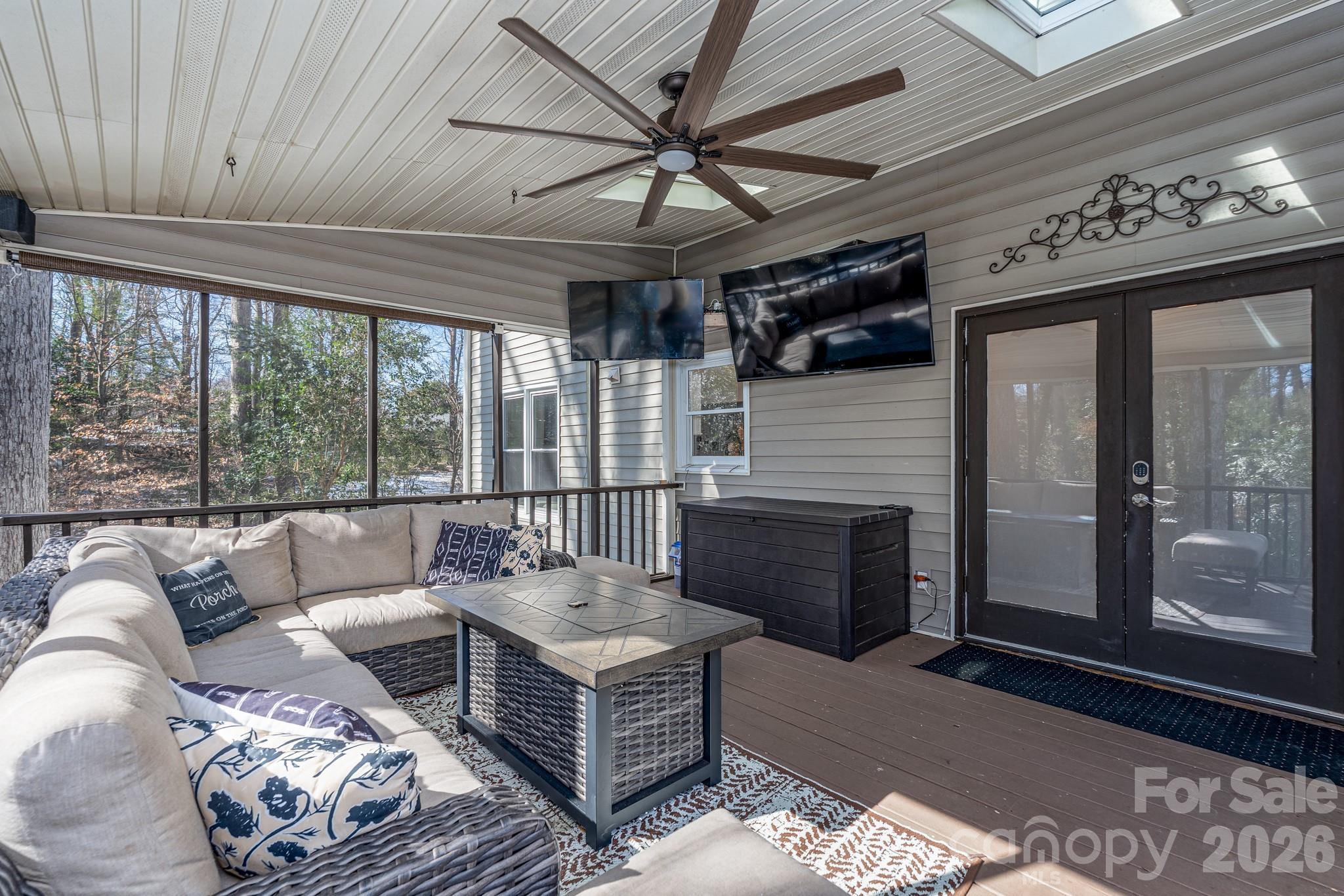 Twin Lakes - Residential