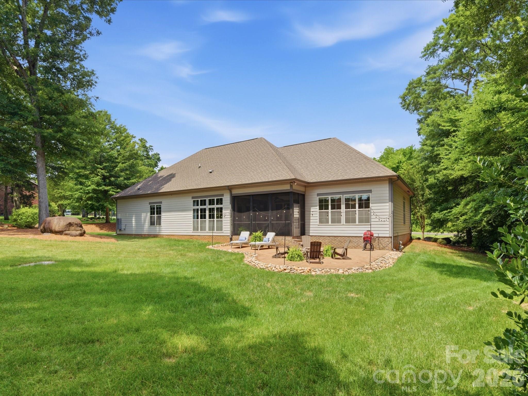 5717 Weddington Road