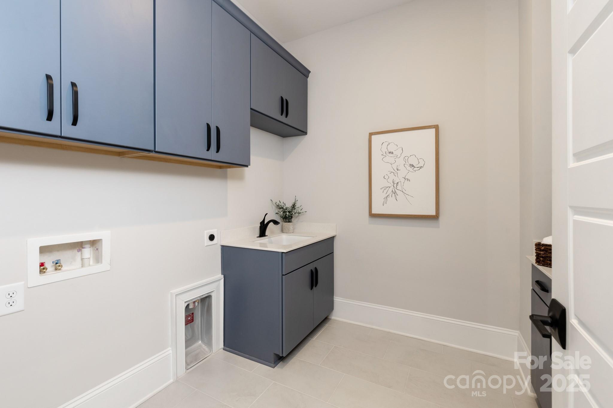 Broadmoor at Marvin - Residential